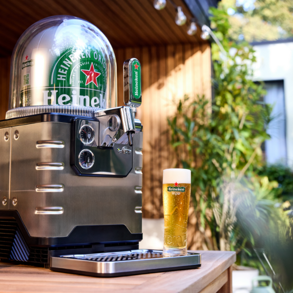 How to pour a pint with the BLADE beer machine