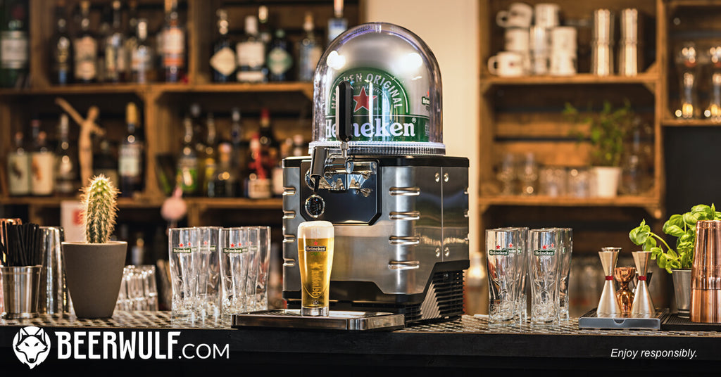 Beerwulf's BLADE beertap with a Heineken keg and glasses on the bar of a restaurant or pub